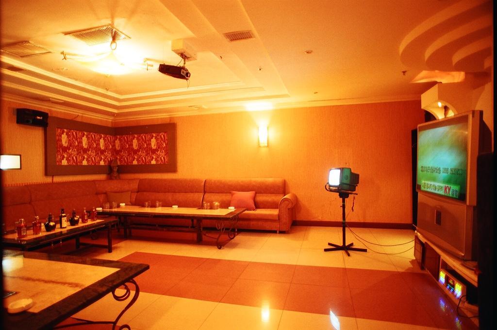 Yantai Asia Hotel Extérieur photo